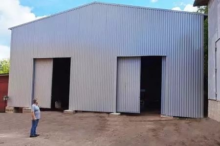 Ангар комплектующих для мебельного производства